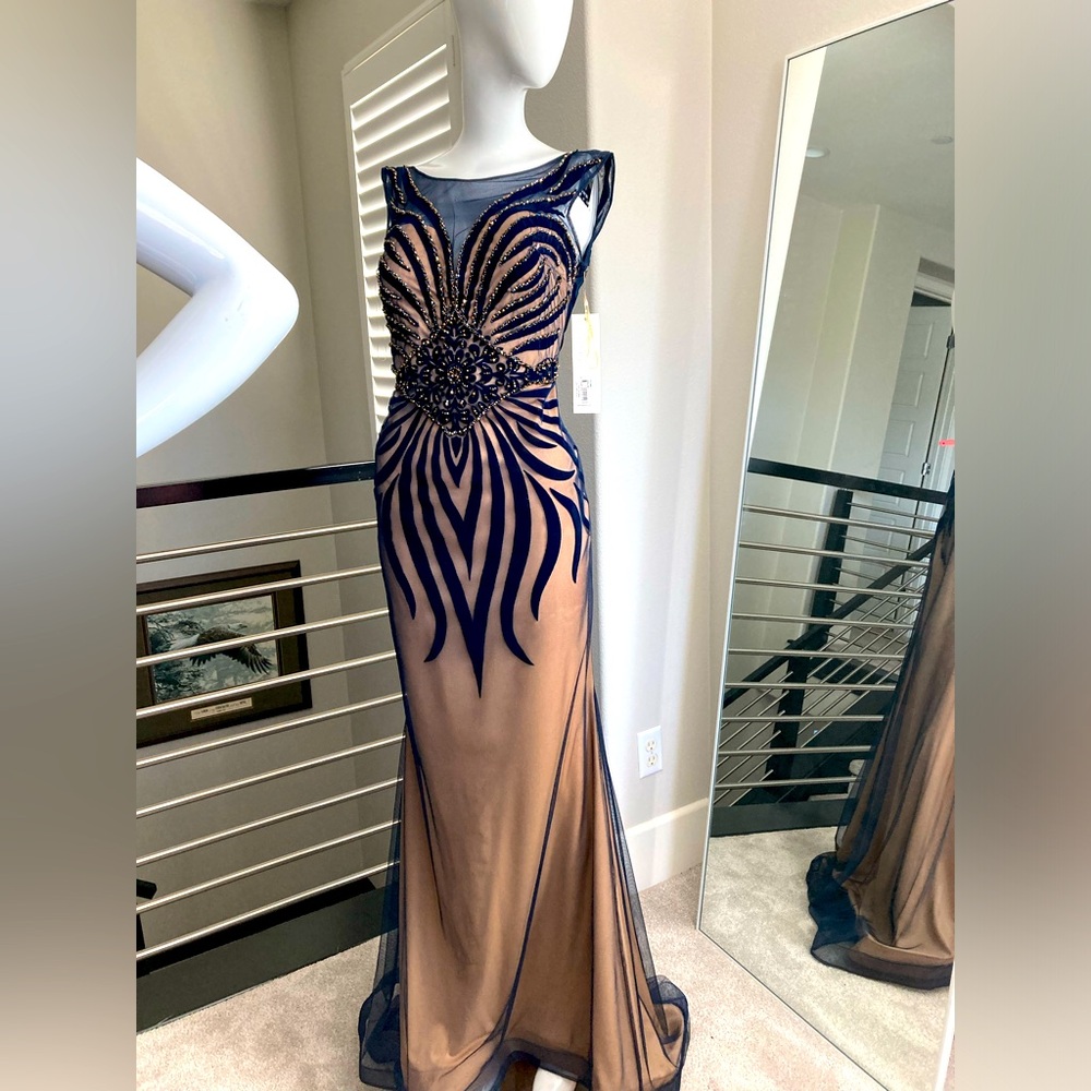New elegant long dress